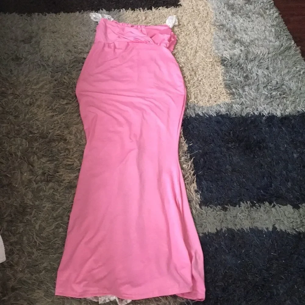 Beautiful Vintage Lace Gown L